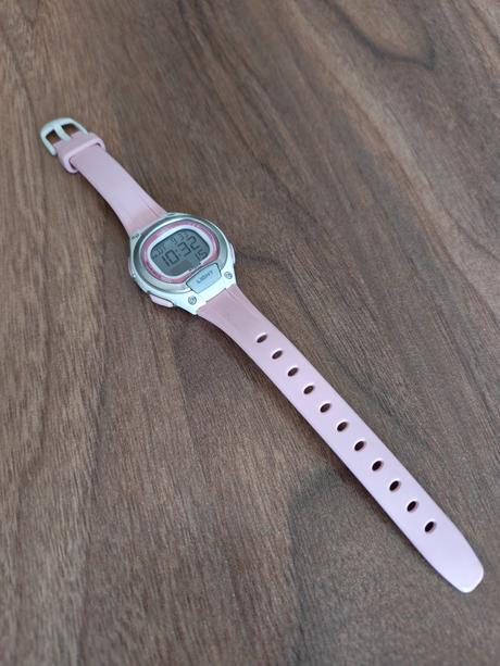 Dievčenské digitálne hodinky casio lw-203-4avef, casio