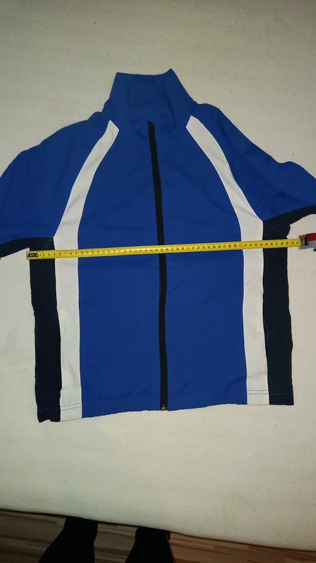 Sustiakova vetrovka, 140