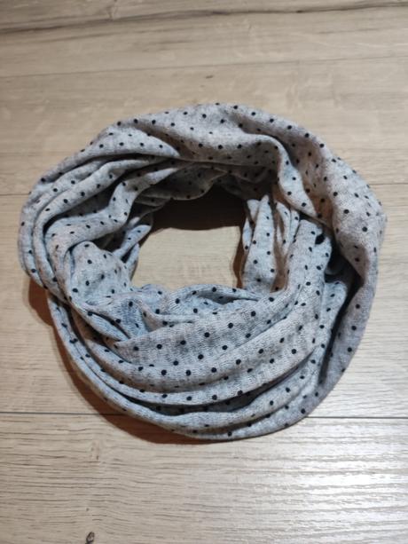 Nákrčník, reserved