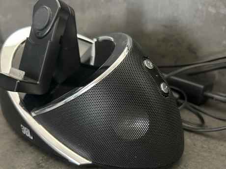 Jbl reproduktor,