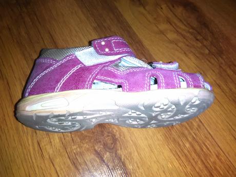 Kvalitné dievčenské sandále, 24