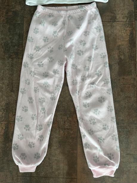 Teple pyzamo s motivom pes, primark,122