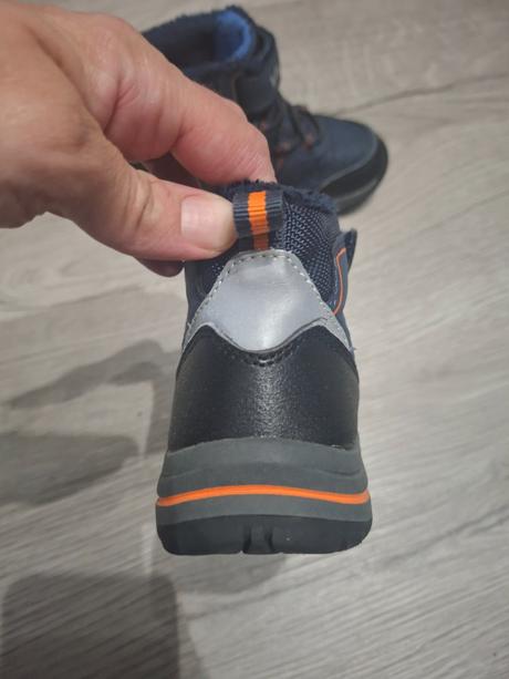 Zateplené modré topánky, 26