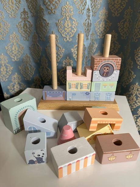 Drevený stohovací domček joueco, 