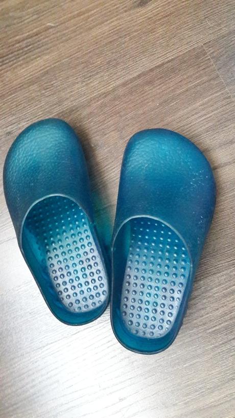 Modré papuče na dvor, 27