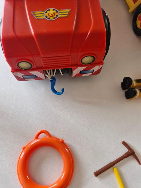 Autá požiarnik sam, 