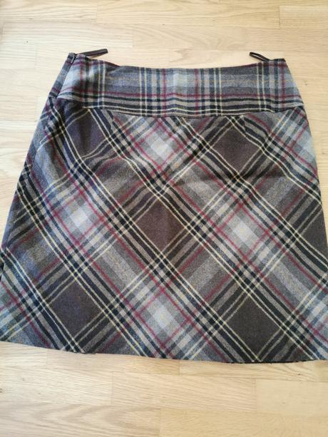 Károvaná sukňa comma, 40