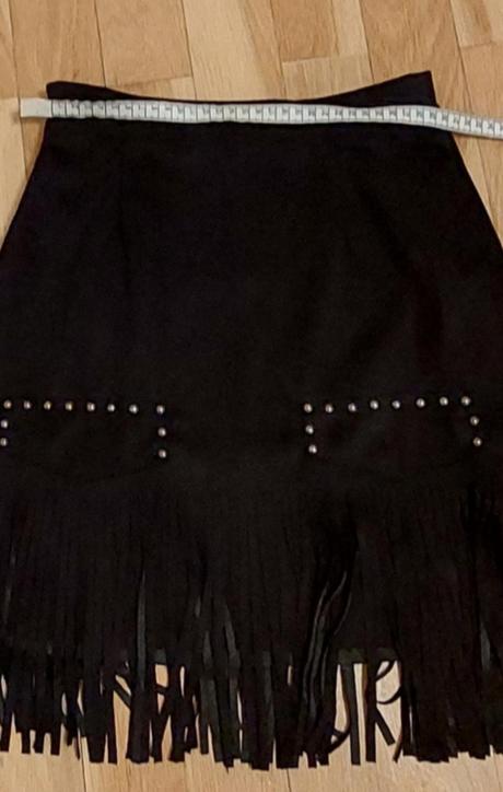 Sukňa so strapcami veľkosť 140-146, 140