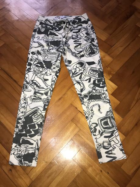 Vzorované extravagantné dámske nohavice, 40