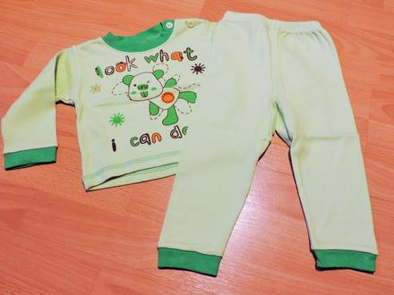 Dvojdielne pyžamo, 74