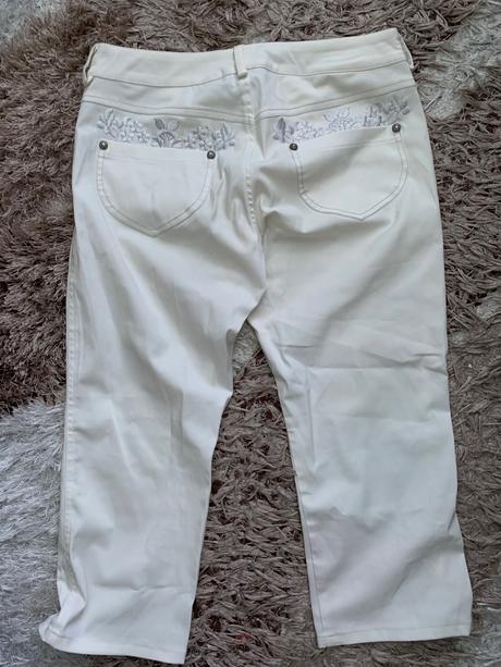 Biele 3/4 nohavice, 38