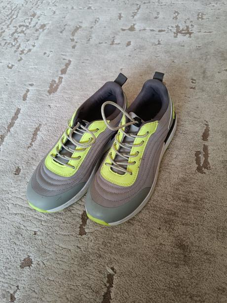 Celé topánky 36, reserved,36