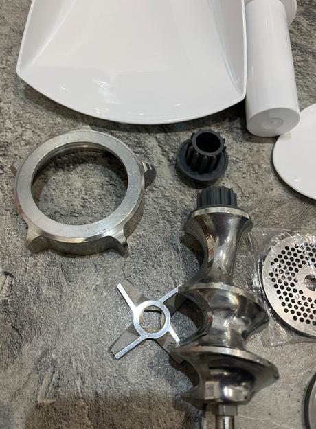 Mlynček na mäso bosch mfw3x10b 500w, bosch