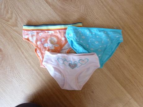 Dievčenské nohavičky, 104