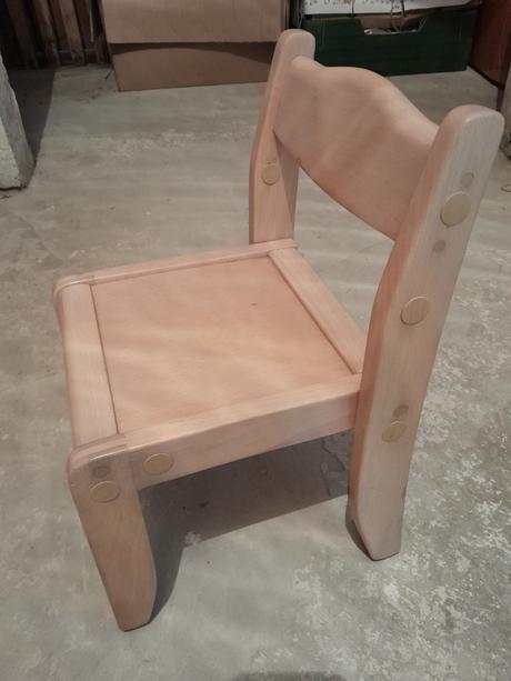 Predam detské stoličky, 