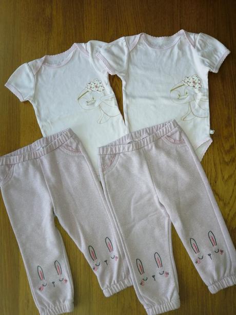 2 ks body + 2ks tepláčky č. 80, 80