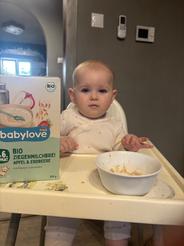 babylove Bio ovsená kaša s kozím mliekom jablko - jahody, 200 g