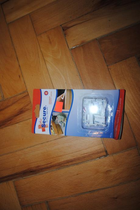 Poistky na zásuvky, 