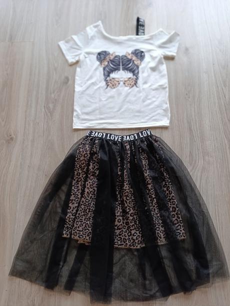 Dievčenský set tričko a sukňa, 140