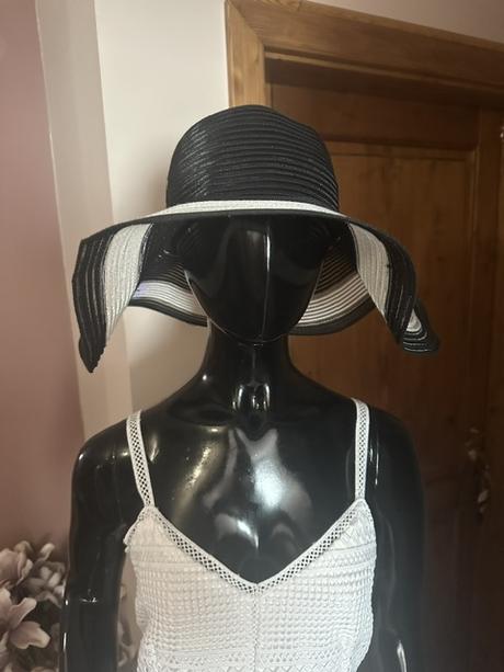 Overal s kraťasmi a dlhou háčkovanou sukňou guess, guess,l / m