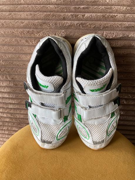 Tenisky na ihrisko, 32