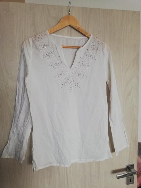 Vyšívaná tunika, 38