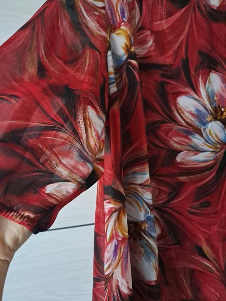 Spoločenské šaty, 48