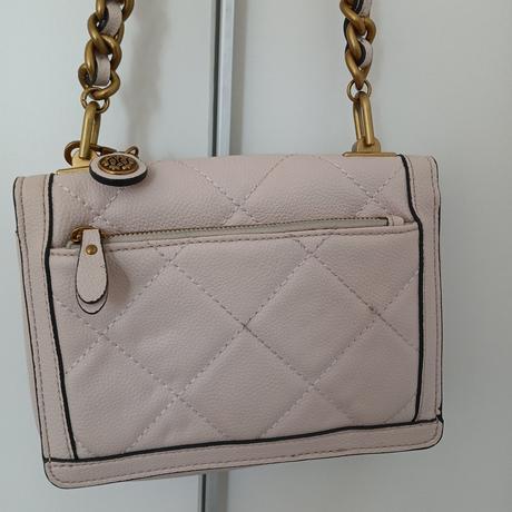 Guess pudrovo-ružová crossbody, guess