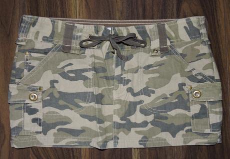 Maskáčová mini suknička, zara,38