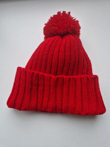 Čiapka                  darujem k nákupu, 