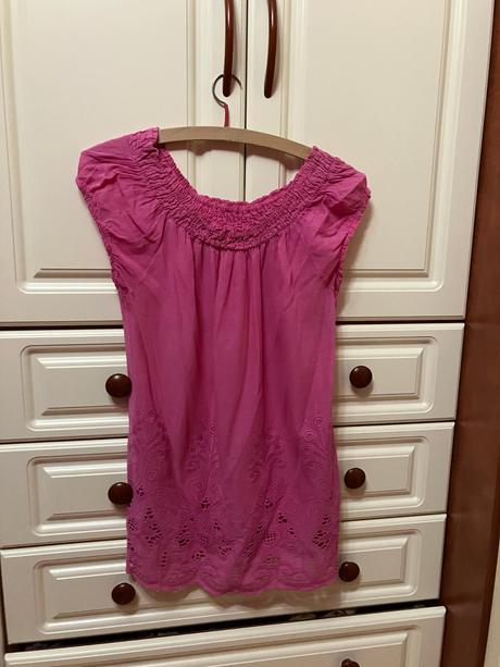 Cyklámenová blúzka, 42