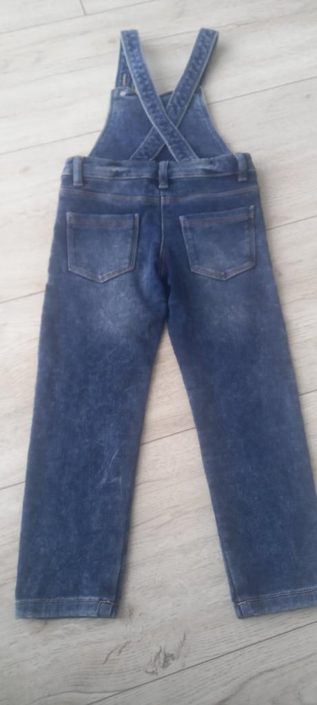 Dievčenské rifle na traky, 104