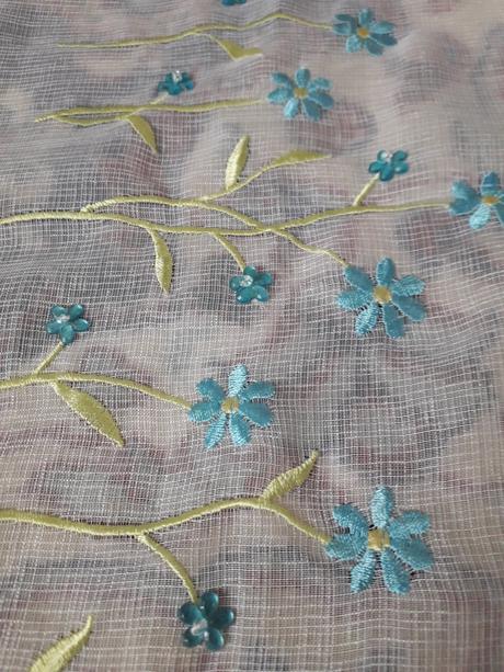 Jemný  romantický obrúsok, 