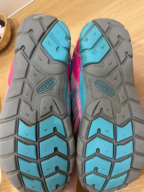 Keen botasky, keen,37