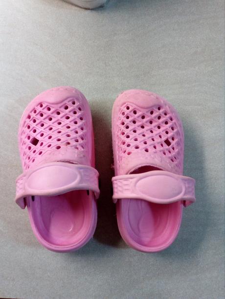 Crocsy dievcenske, 20