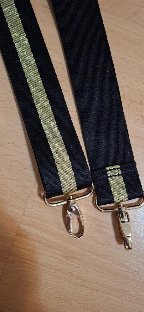 Popruh na kabelku, 