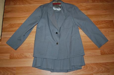 Sedy kostym so suknou, 164