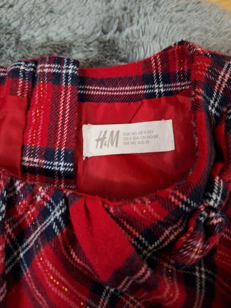 Vianočné šaty, 140