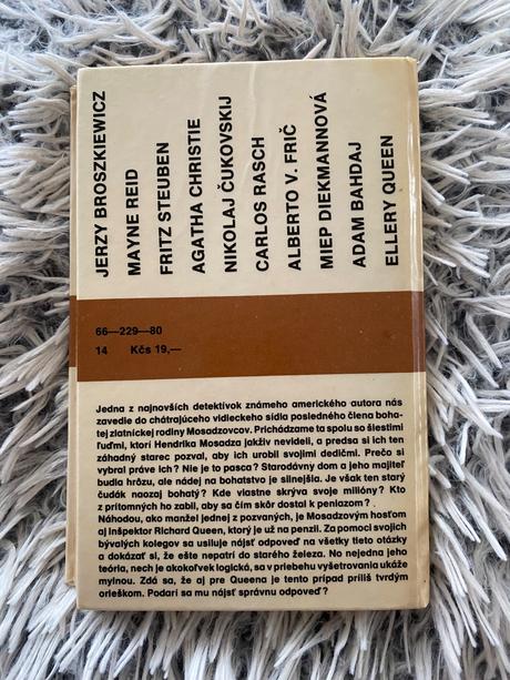 Mosadz je pasca ellery queen,