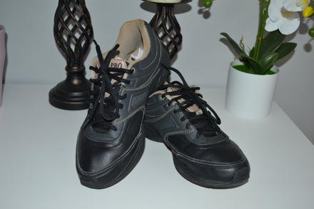 Čierne dámske tréningové tenisky značky usa pro, 38