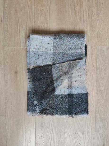 Dlhý teplý šál, m