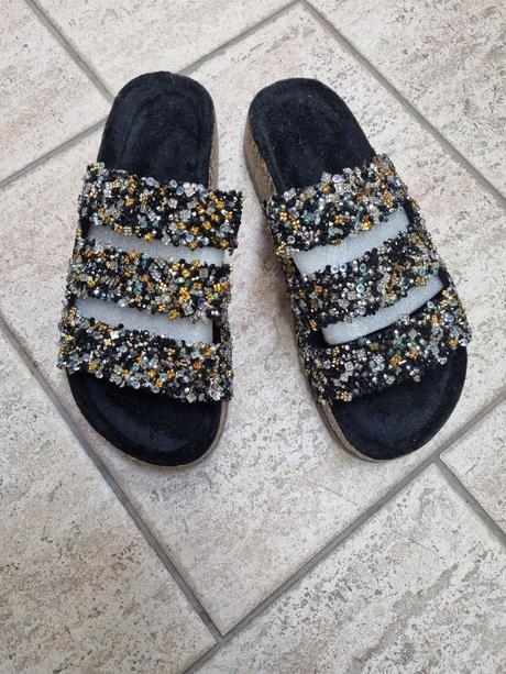 Dámske šĺapky, 36