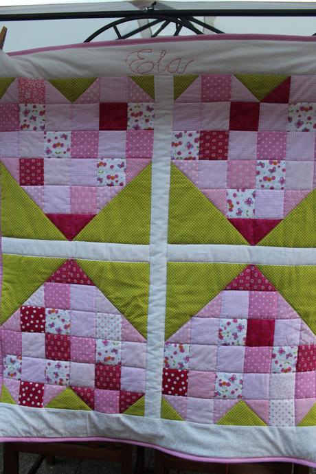 Detská deka s ručnou výšivkou mena, 