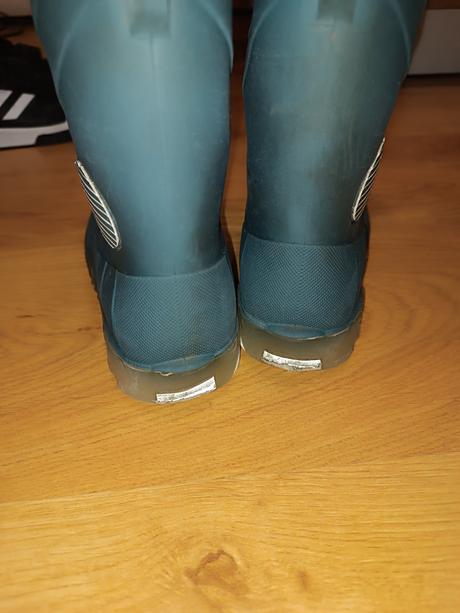 Blikajúce gumáky, 30