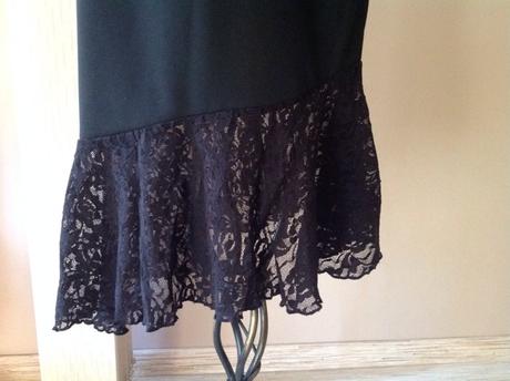 Sukňa s krajkou, 38