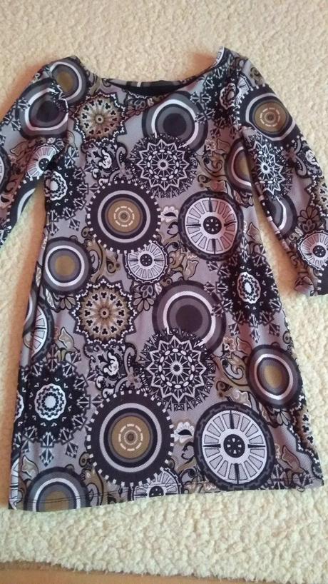 Šaty alebo tunika, m