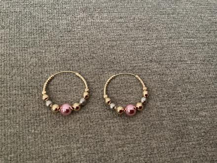 Krásne náušnice s farebnými gulickami, 