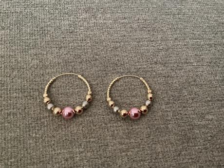 Krásne náušnice s farebnými gulickami, 