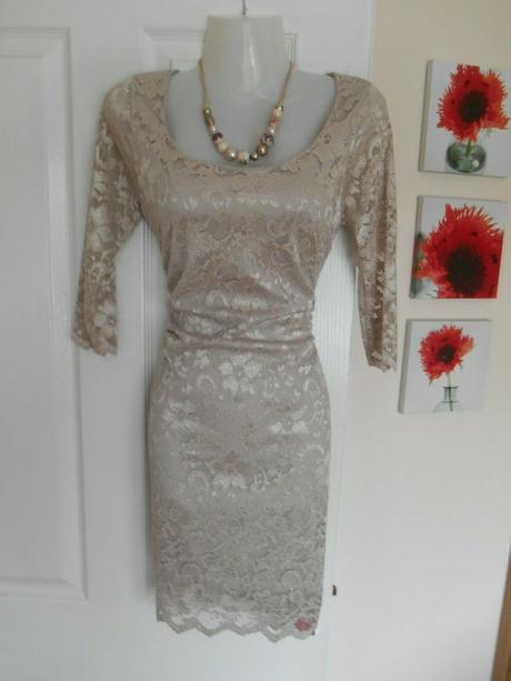 B young cipkovane saty, velkost s, s