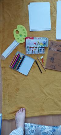 Výkresy, tempery,farbičky,náčrtníky, 